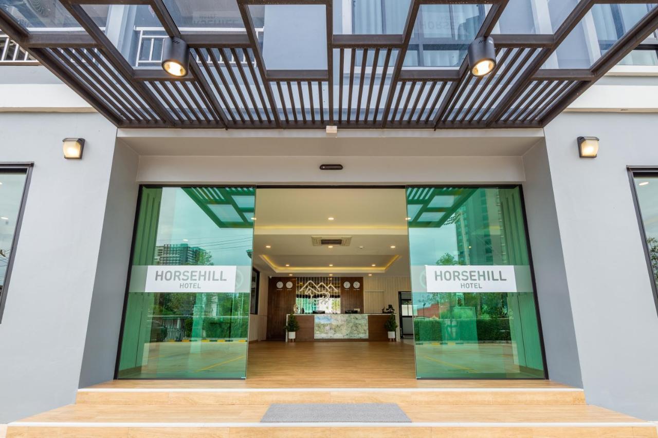 Horsehill Hotel Sriracha Сі-Рача Екстер'єр фото
